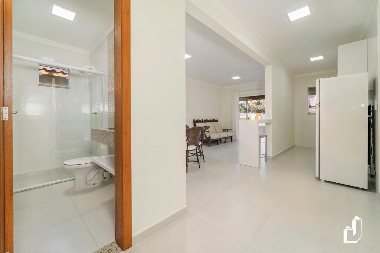 Casa Terrea Com 02 Dormitorios Бомбіняс Екстер'єр фото